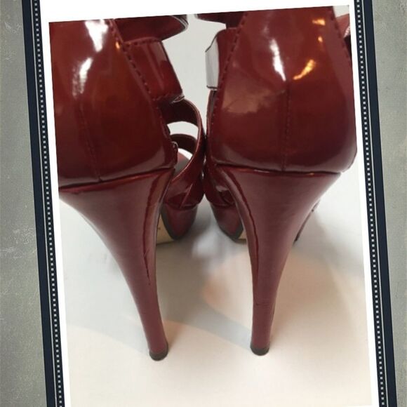 Paprika Women’s Red Buckle Heels 5.5 - Picture 3 of 4